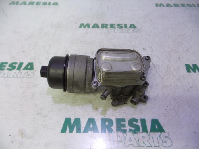 Gebrauchte Ölfilterhalter Peugeot 308 (4A/C) 1.6 16V THP Autom. Preis € 40,00 Margenregelung angeboten von Maresia Parts