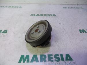 Used Water pump Peugeot 308 (4A/C) 1.6 16V THP Autom. Price € 50,00 Margin scheme offered by Maresia Parts
