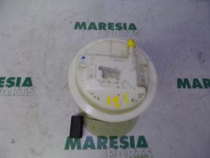Used Electric fuel pump Peugeot 307 SW (3H) 1.6 16V Price € 35,00 Margin scheme offered by Maresia Parts