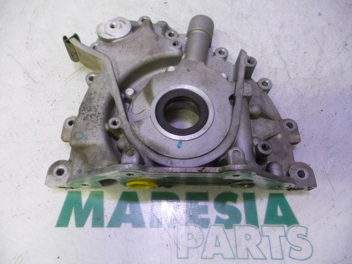 Używane Pompa oleju Citroen C5 III Berline (RD) 3.0 HDiF V6 24V Cena € 131,25 Procedura marży oferowane przez Maresia Parts