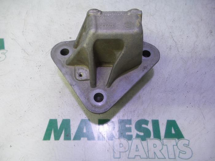 Used Engine mount Citroen C5 III Berline (RD) 3.0 HDiF V6 24V Price € 35,00 Margin scheme offered by Maresia Parts