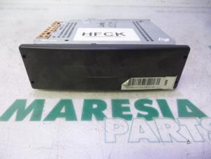 Usados Radio Renault Espace (JK) 2.2 dCi 16V Precio € 50,00 Norma de margen ofrecido por Maresia Parts
