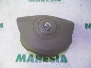 Used Left airbag (steering wheel) Renault Espace (JK) 2.2 dCi 16V Price € 50,00 Margin scheme offered by Maresia Parts