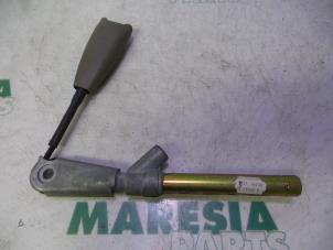 Used Seatbelt tensioner, right Renault Espace (JK) 2.2 dCi 16V Price € 30,00 Margin scheme offered by Maresia Parts