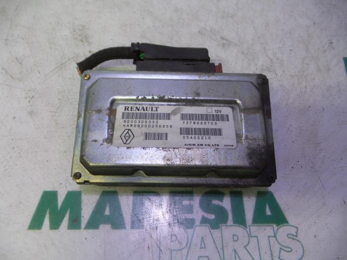 Ordenador de caja automática de un Renault Espace (JK) 2.2 dCi 16V 2006
