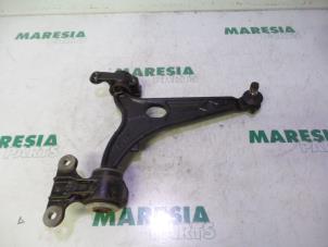 Used Front lower wishbone, right Peugeot Expert (G9) 1.6 HDi 90 Price € 42,35 Inclusive VAT offered by Maresia Parts