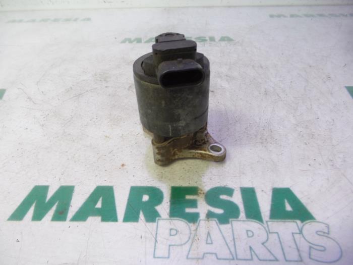 Używane Zawór EGR Peugeot 607 (9D/U) 2.0 16V Cena € 50,00 Procedura marży oferowane przez Maresia Parts