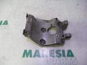 Used Support (miscellaneous) Peugeot Partner Combispace 1.6 HDI 90 16V Price € 15,00 Margin scheme offered by Maresia Parts
