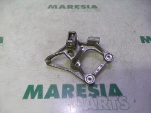 Used Support (miscellaneous) Peugeot Partner Combispace 1.6 HDI 90 16V Price € 20,00 Margin scheme offered by Maresia Parts