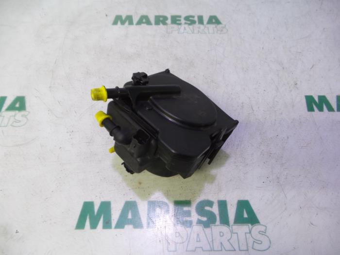 Gebrauchte Kraftstofffiltergehäuse Peugeot Partner Combispace 1.6 HDI 90 16V Preis € 35,00 Margenregelung angeboten von Maresia Parts