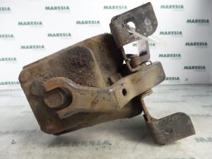 Used Spare wheel lift mechanism Renault Espace (JE) 2.0 16V Grand Espace Price € 50,00 Margin scheme offered by Maresia Parts