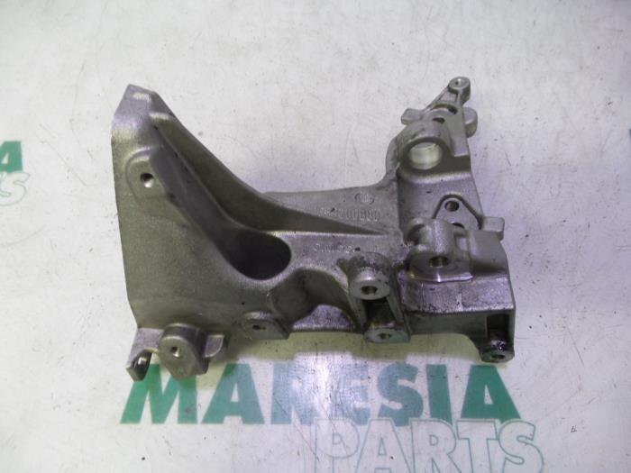 Glove box mat