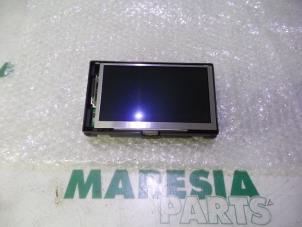 Used Navigation display Renault Clio III (BR/CR) 1.2 16V 75 Price € 157,50 Margin scheme offered by Maresia Parts