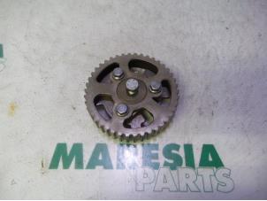 Used Camshaft sprocket Peugeot 607 Price € 75,00 Margin scheme offered by Maresia Parts