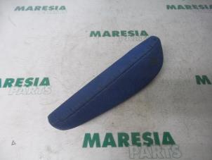 Used Armrest Citroen Jumpy (G9) 2.0 HDI 140 Price € 60,50 Inclusive VAT offered by Maresia Parts
