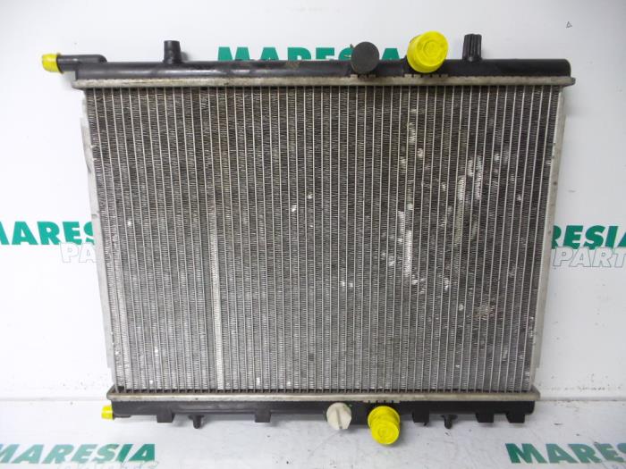 Gebrauchte Kühler Peugeot 307 (3A/C/D) 2.0 16V Preis € 35,00 Margenregelung angeboten von Maresia Parts