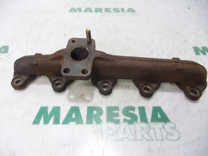 Gebrauchte Abgaskrümmer Peugeot 206 (2A/C/H/J/S) 1.4 HDi Preis € 50,00 Margenregelung angeboten von Maresia Parts