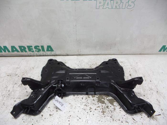 Usagé Faux châssis Peugeot Partner Tepee (7A/B/C/D/E/F/G/J/P/S) 1.6 HDI 90 16V Phase 1 Prix € 60,50 Prix TTC proposé par Maresia Parts