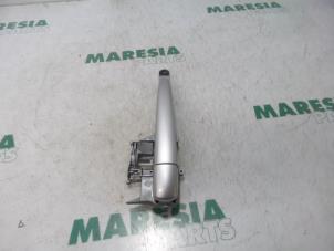 Used Front door handle 4-door, right Peugeot Partner Tepee (7A/B/C/D/E/F/G/J/P/S) Price € 30,25 Inclusive VAT offered by Maresia Parts