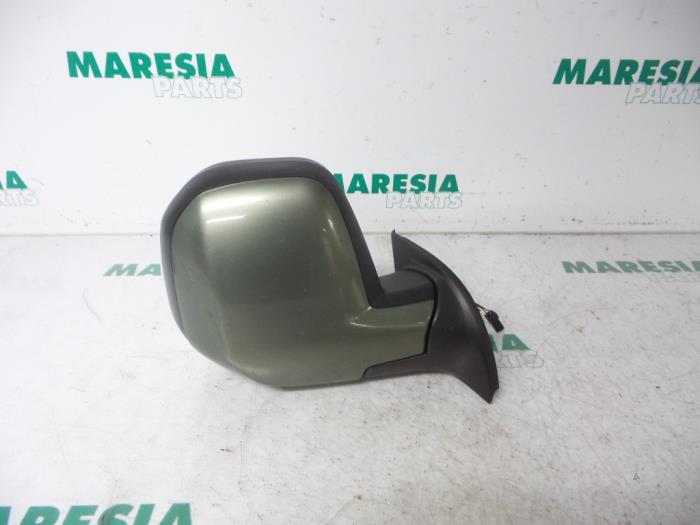 Wing mirror, right from a Peugeot Partner Tepee (7A/B/C/D/E/F/G/J/P/S)  2009