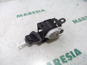 Used Rear seatbelt, centre Peugeot Partner Tepee (7A/B/C/D/E/F/G/J/P/S) Price € 72,60 Inclusive VAT offered by Maresia Parts