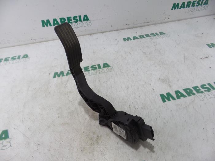 Begagnade Gaspedalsensor Peugeot 208 I (CA/CC/CK/CL) 1.4 HDi Pris € 20,00 Marginaltabell erbjuds av Maresia Parts