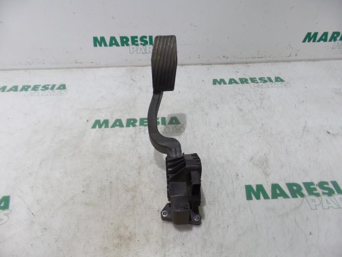 Begagnade Gaspedalsensor Fiat Punto Evo (199) 1.3 JTD Multijet 90 16V Euro 4 Pris € 15,00 Marginaltabell erbjuds av Maresia Parts