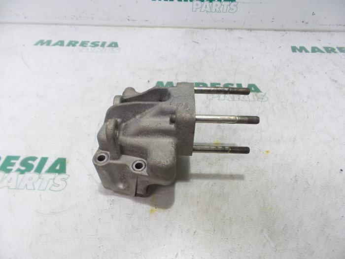 Usagé Support moteur Fiat Punto II (188) 1.2 16V Prix € 20,00 Règlement à la marge proposé par Maresia Parts