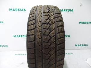 Used Tyre Peugeot 407 (6C/J) 2.0 HDiF 16V Price € 50,00 Margin scheme offered by Maresia Parts