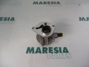 Used Vacuum pump (diesel) Renault Kangoo Express (FC) 1.5 dCi 60 Price € 48,40 Inclusive VAT offered by Maresia Parts