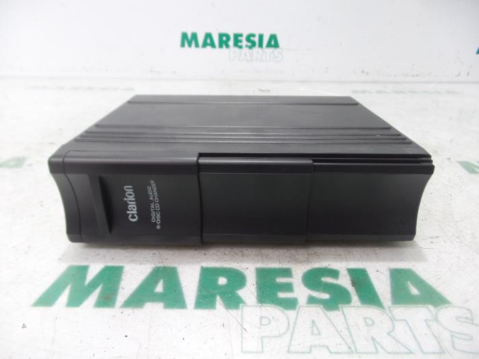 Używane Zmieniarka CD Peugeot 407 (6C/J) 2.0 HDiF 16V Cena € 75,00 Procedura marży oferowane przez Maresia Parts