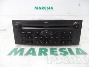 Używane Radioodtwarzacz CD Peugeot 407 (6C/J) 2.0 HDiF 16V Cena € 120,75 Procedura marży oferowane przez Maresia Parts