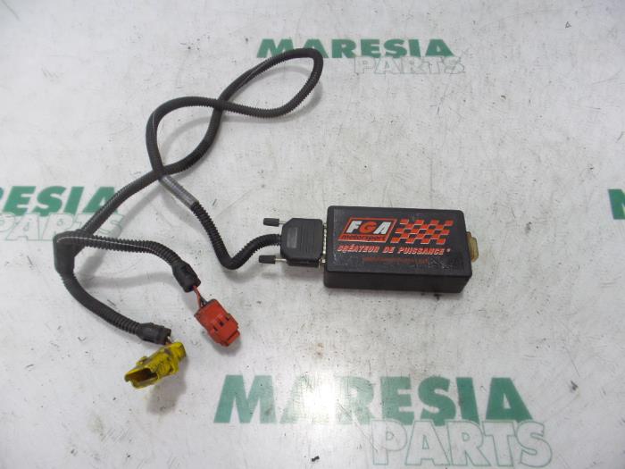 Gebrauchte Tuning Chip Peugeot 407 (6C/J) 2.0 HDiF 16V Preis € 50,00 Margenregelung angeboten von Maresia Parts