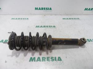 Used Front shock absorber rod, left Peugeot 407 (6C/J) 2.0 HDiF 16V Price € 45,00 Margin scheme offered by Maresia Parts