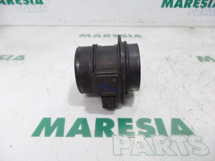 Begagnade Luftflödesmätare Peugeot 407 (6C/J) 2.0 HDiF 16V Pris € 35,00 Marginaltabell erbjuds av Maresia Parts