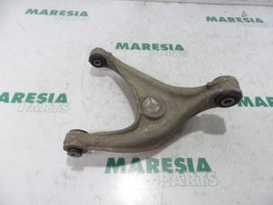 Used Lower wishbone, rear right Peugeot 407 (6C/J) 2.0 HDiF 16V Price € 50,00 Margin scheme offered by Maresia Parts