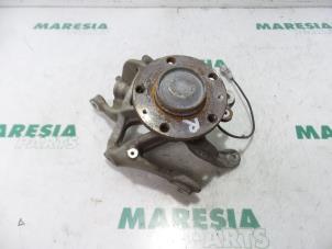 Used Knuckle, rear right Peugeot 407 (6C/J) 2.0 HDiF 16V Price € 75,00 Margin scheme offered by Maresia Parts
