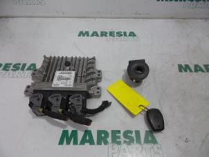 Usados Ordenador de gestión de motor Renault Twingo II (CN) 1.5 dCi 90 FAP Precio € 105,00 Norma de margen ofrecido por Maresia Parts