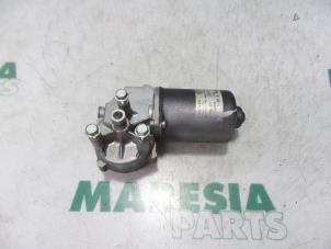 Used Front wiper motor Fiat Stilo (192A/B) 1.6 16V 5-Drs. Price € 25,00 Margin scheme offered by Maresia Parts