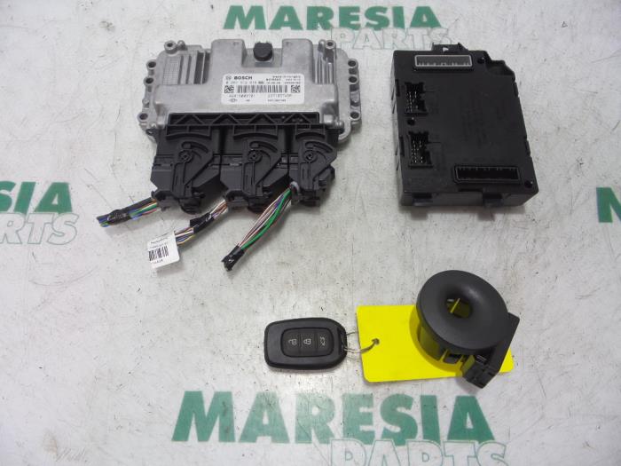 Used Engine management computer Renault Twingo III (AH) 1.0 SCe 70 12V Price € 262,50 Margin scheme offered by Maresia Parts