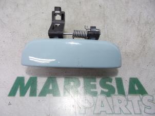 Used Door handle 4-door, front left Renault Twingo III (AH) 1.0 SCe 70 12V Price € 50,00 Margin scheme offered by Maresia Parts