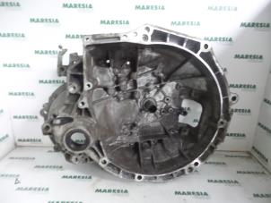 Used Gearbox casing Peugeot 207 SW (WE/WU) 1.4 16V Vti Price € 40,00 Margin scheme offered by Maresia Parts