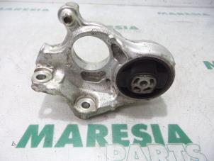 Used Engine mount Peugeot 307 SW (3H) 1.6 HDiF 110 16V Price € 40,00 Margin scheme offered by Maresia Parts