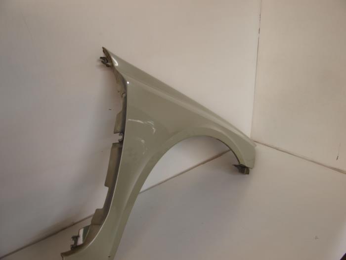 Front wing, right from a Renault Laguna II Grandtour (KG) 1.9 dCi 120 2002