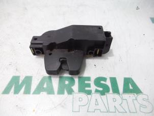 Used Tailgate lock mechanism Citroen C8 (EA/EB) 3.0 V6 24V Price € 20,00 Margin scheme offered by Maresia Parts