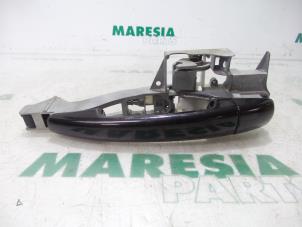 Used Rear door handle 4-door, left Peugeot 5008 I (0A/0E) 1.6 THP 16V Price € 35,00 Margin scheme offered by Maresia Parts