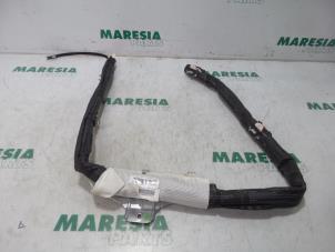 Used Roof curtain airbag, right Peugeot 5008 I (0A/0E) 1.6 THP 16V Price € 50,00 Margin scheme offered by Maresia Parts