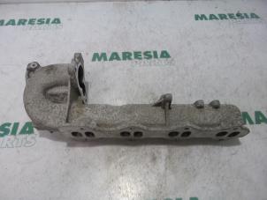 Used Intake manifold Renault Master IV (MA/MB/MC/MD/MH/MF/MG/MH) 2.3 dCi 16V Price € 127,05 Inclusive VAT offered by Maresia Parts