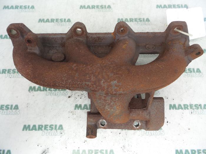 Gebrauchte Abgaskrümmer Fiat Stilo (192A/B) 1.9 JTD 115 Preis € 75,00 Margenregelung angeboten von Maresia Parts