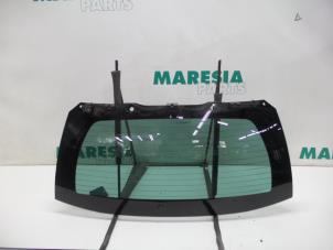 Used Rear window Citroen C4 Grand Picasso (UA) 2.0 16V Autom. Price € 157,50 Margin scheme offered by Maresia Parts